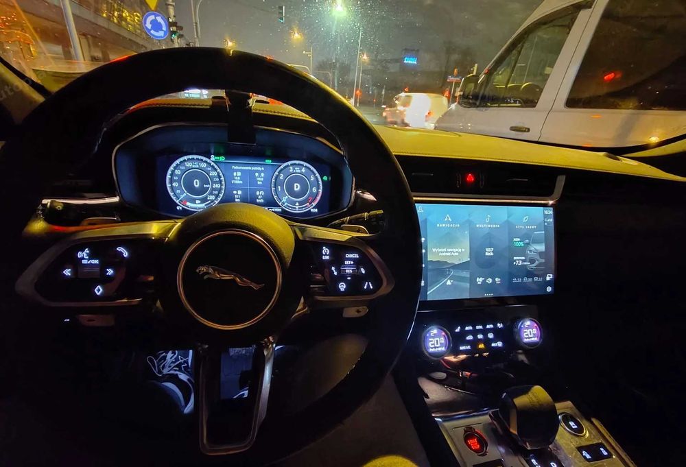 Jaguar F-Pace 2022-23