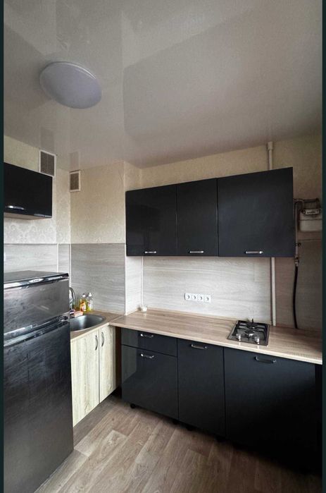 Газовый дом, три застекленные лоджии Южный рынок Срочно