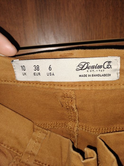 Damskie spodnie r .38