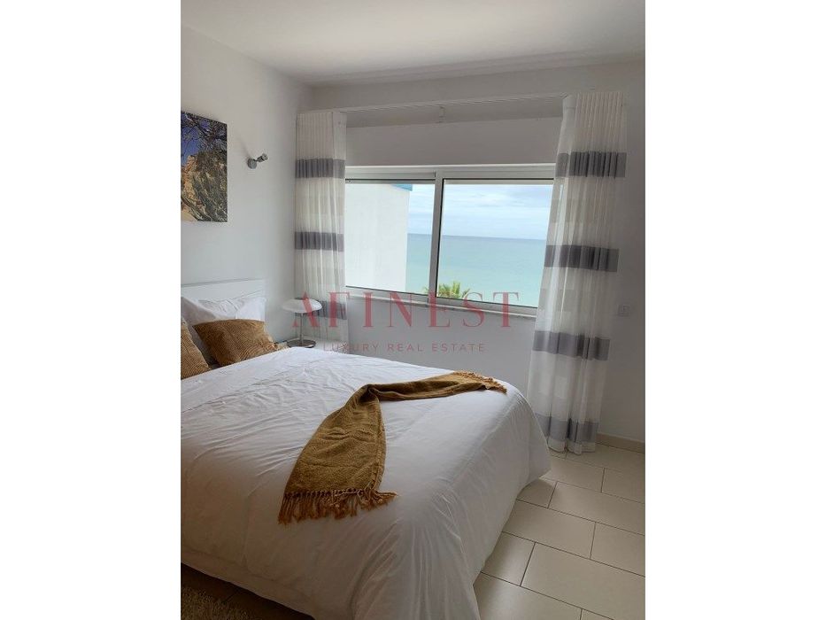 Apartamento T3 Para Arrendamento Em Quarteira | Em Frente À Praia