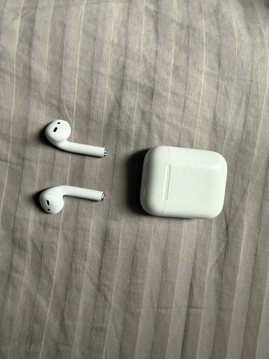 Продам airpods 2