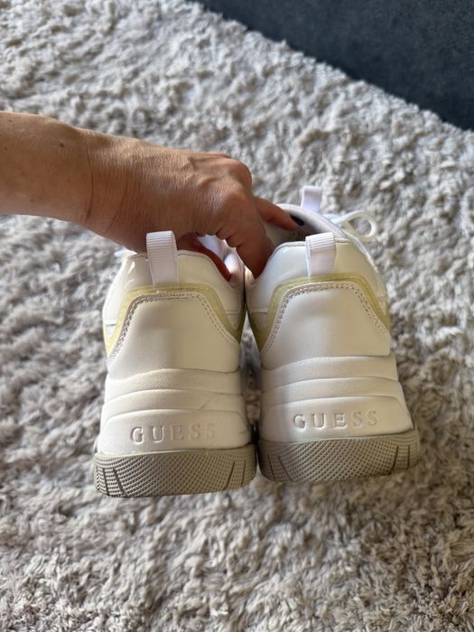 Tenis Guess tam. 37