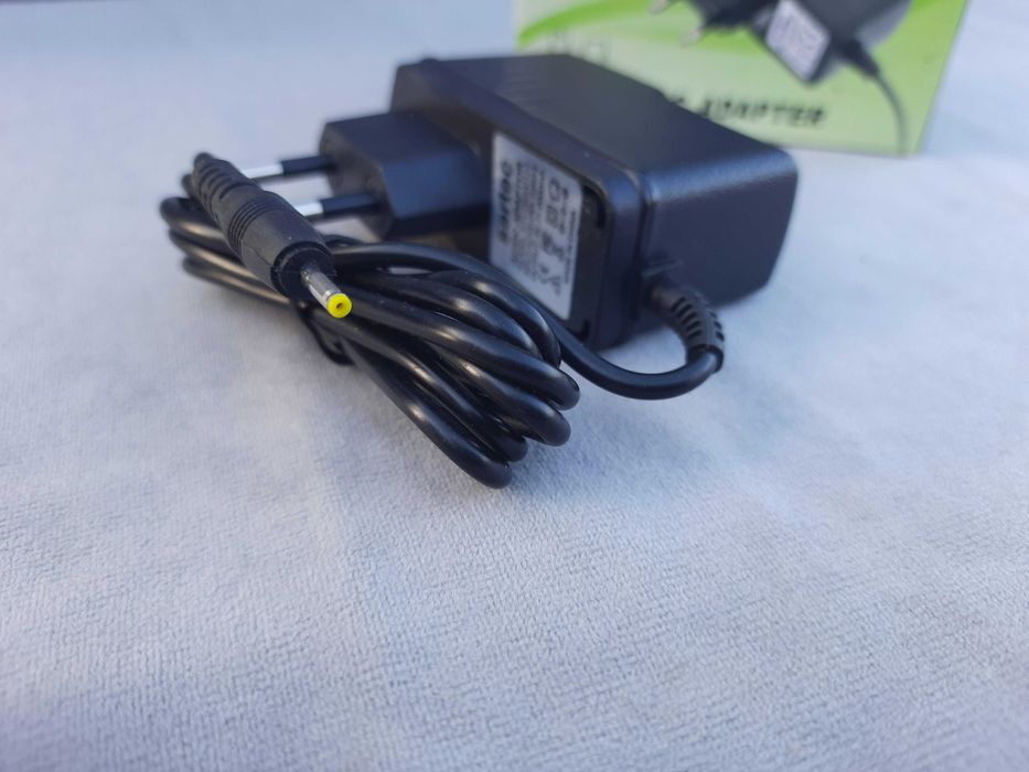 Адаптер Sertec ST-T4/9V*2000mA (18 Ватт) на планшеты