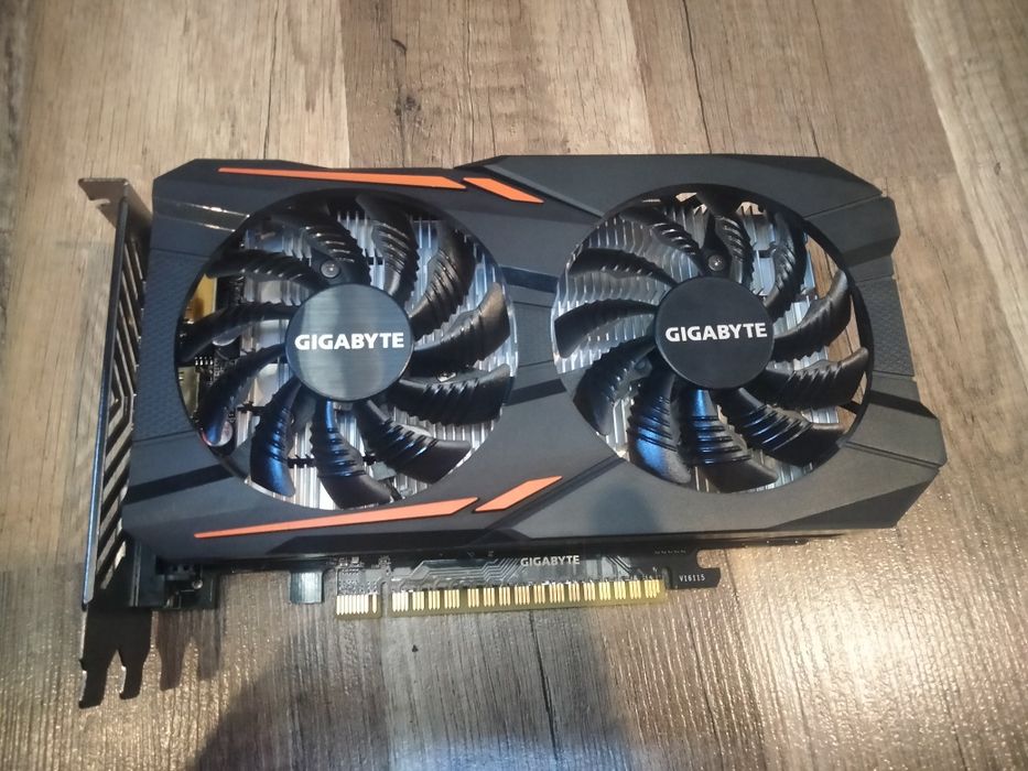 GTX 1050 2gb grafika