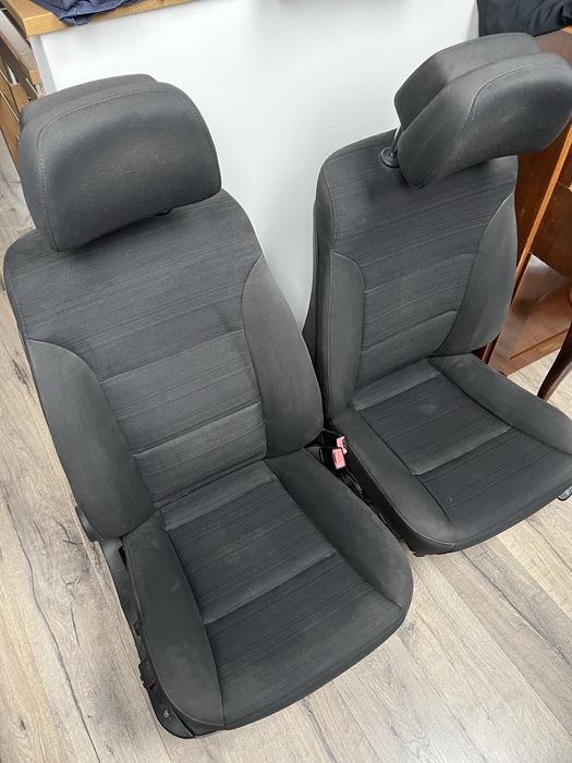 Fotele materiałowe e60/e61