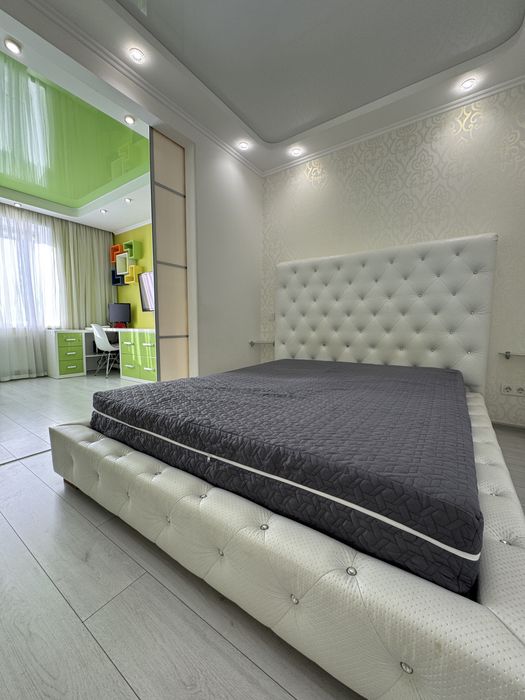 Готова квартира з меблями та технікою! Стрілецька набережна