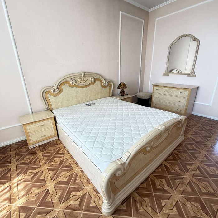 Итальянский спальный гарнитур