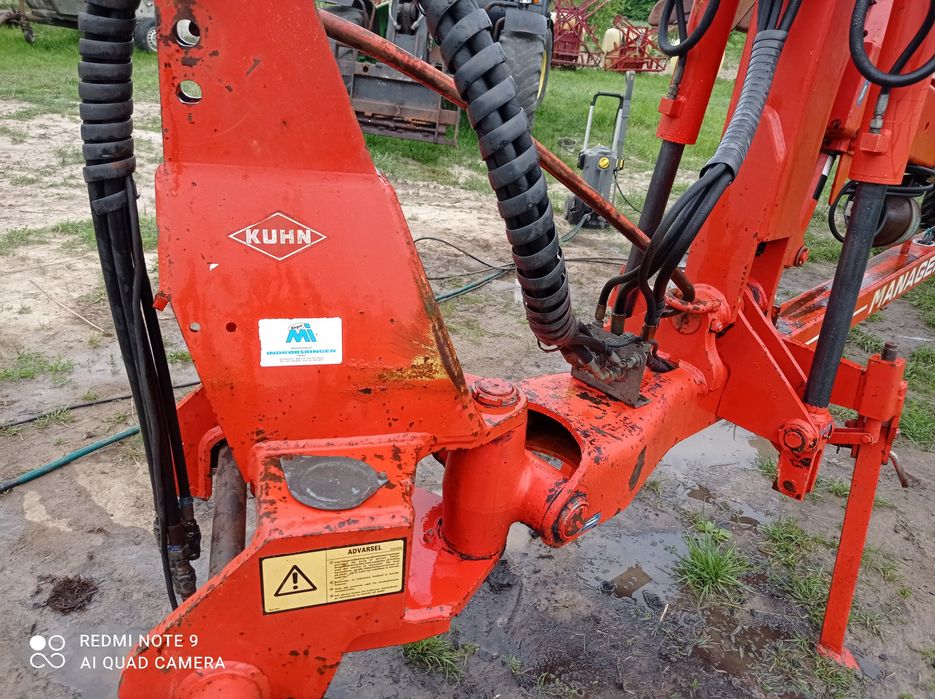 Продам плуг KUHN семи корпусний