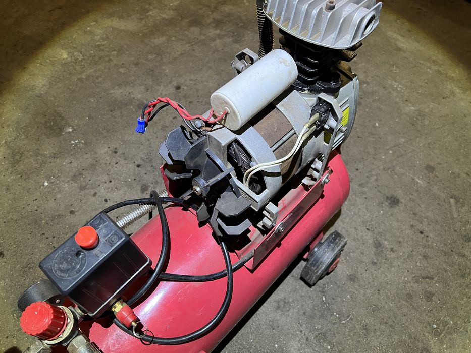 Не рабочий компрессор Intertool 24 л