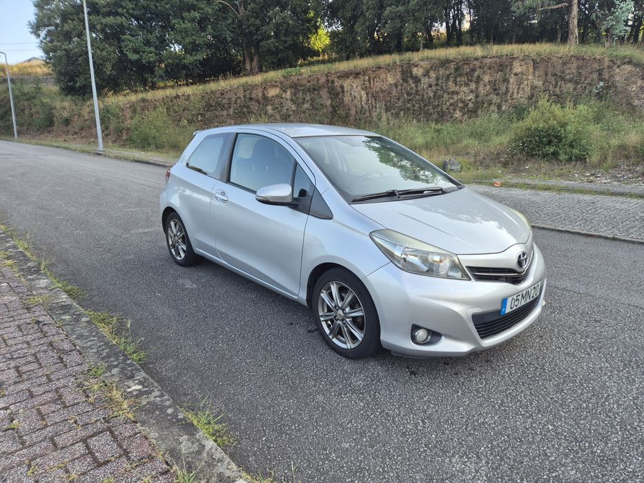 Toyota Yaris 1.4 D-4D Diesel - versão Active+