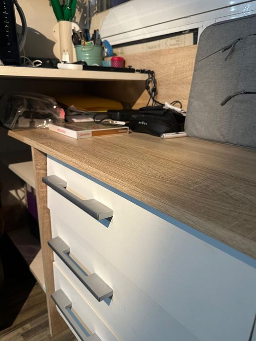 Secretária Thales branca e carvalho