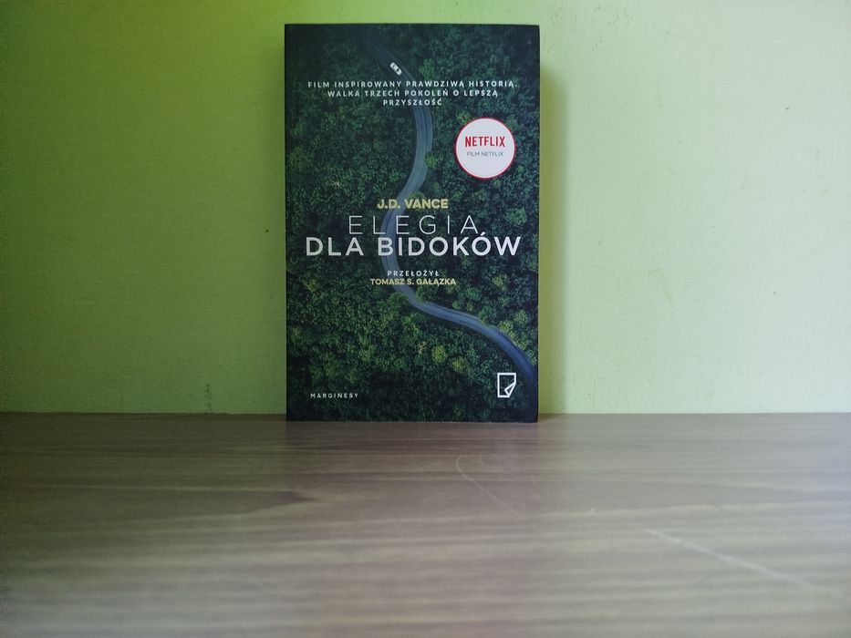 "Elegia dla Bidoków" J.D. Vance