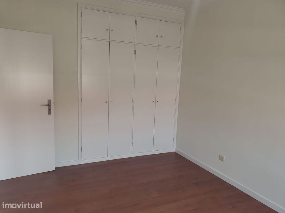 Apartamento T1 na Circunvalação