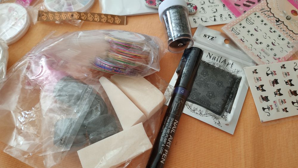 Material manicure