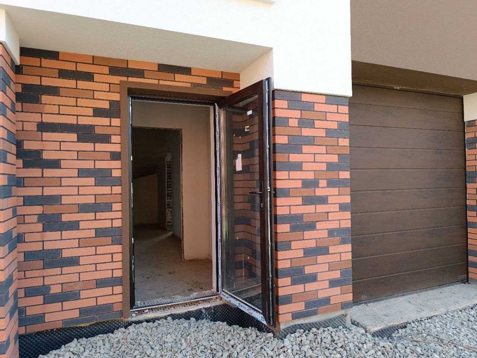 Дуплекс з гаражем у Вовчинцях, 140м2, та ділянкою 2,5сот.