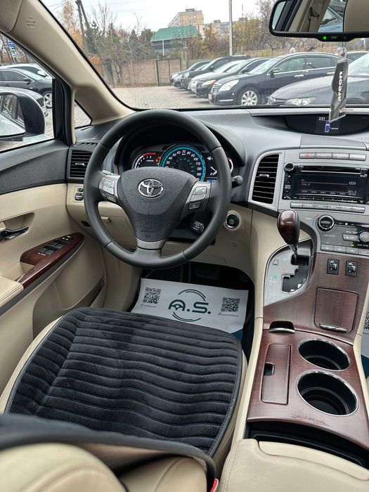 Продам Toyota Venza 2010 рік можлива розстрочка,кредит,обмін!