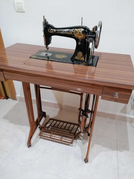 Máquina de costura Singer