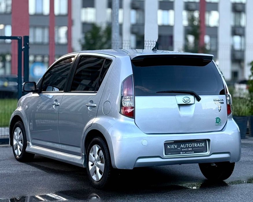 Продаж Daihatsu Sirion