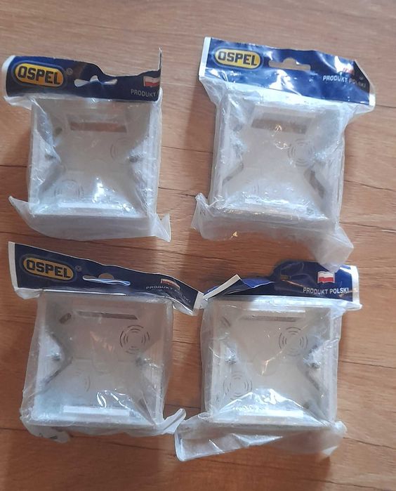 Puszka natynkowa pojedyńcza