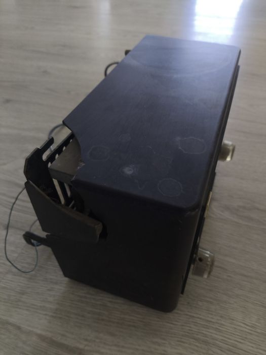 Radio antigo para peças