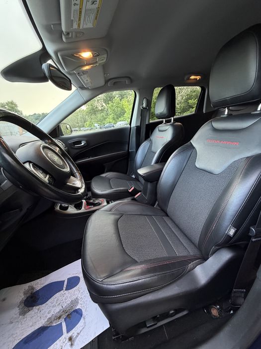 Продам Jeep Compass Trailhawk