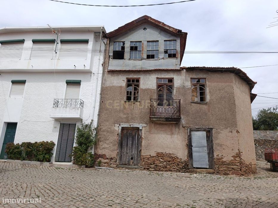 Casa para Recuperação em Parada  - Alfândega da Fé