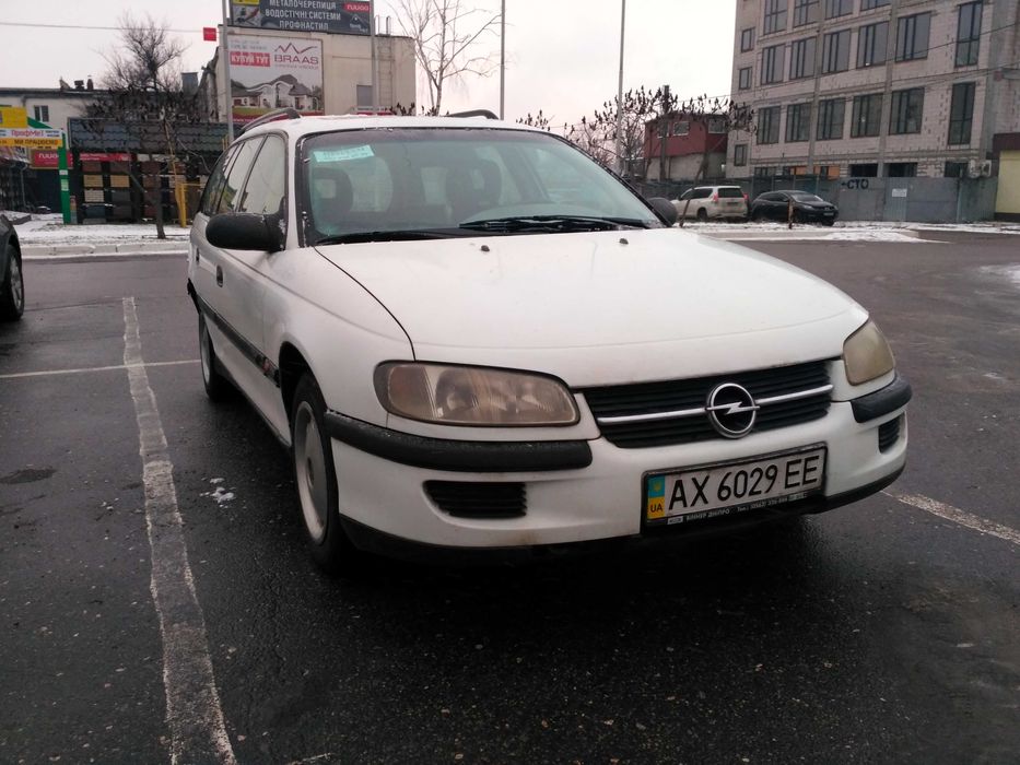 Opel Omega B Caravan (універсал), 1995 р.в., 2.0 MT, газ/бензин
