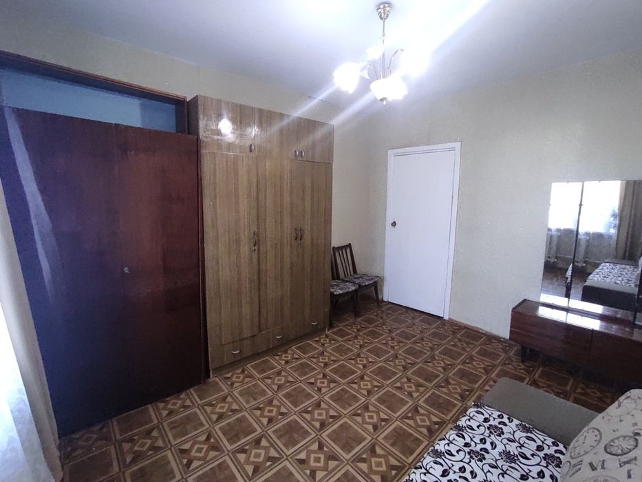 2 комнатная квартира  Днепропетровская дорога