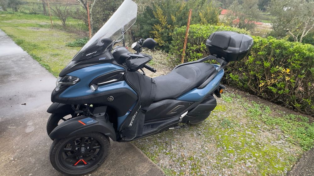 Vendo Tricity 300 em excelente estado