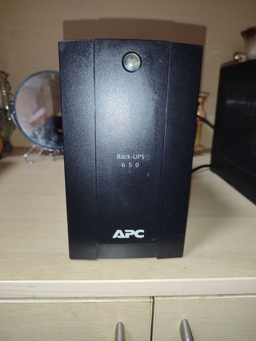 APC Back-UPS 650\500 + батарея в комплект 12В 9Ач CSB (HR1234WF2)