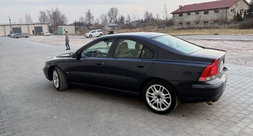 VOLVO S60   2.4дизель автомат для військових,  без  предоплати