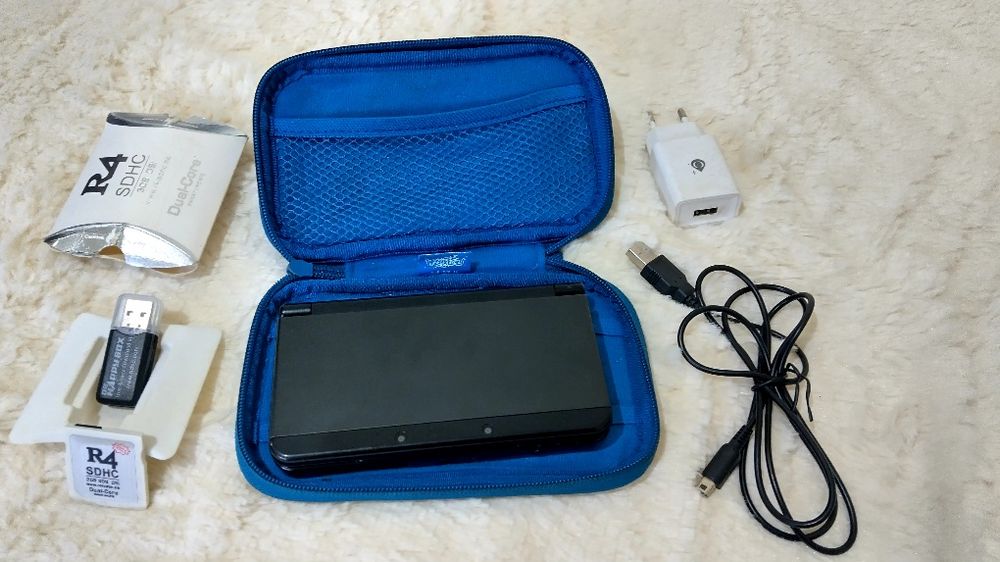 New Nintendo 3DS preta Desbloqueada