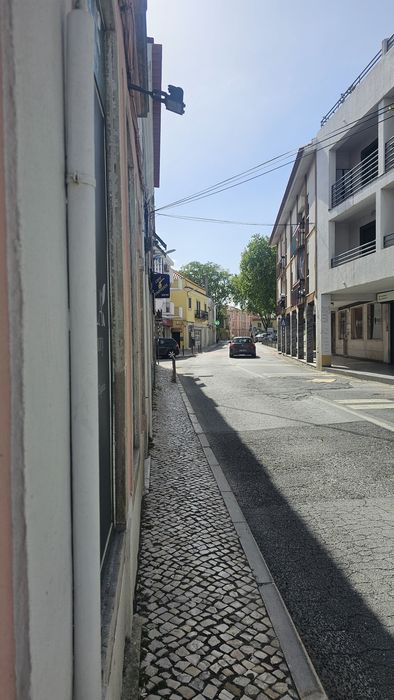 Alugo mesa de manicure centro de Carcavelos