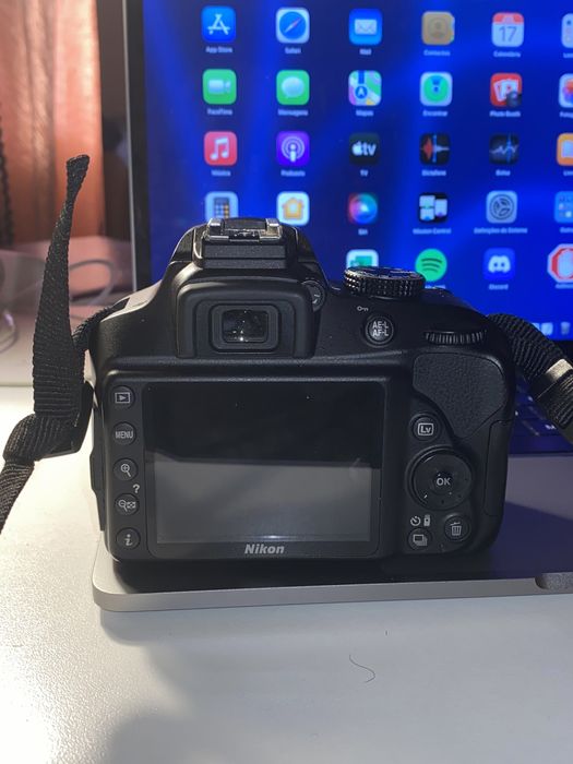 Câmara Fotográfica Nikon D3400