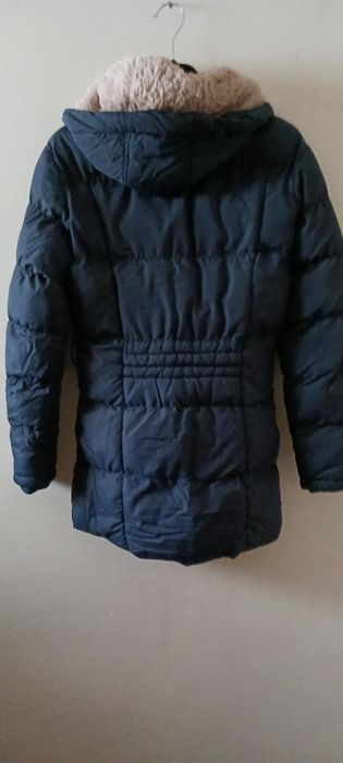 Casaco azul com capuz de senhora