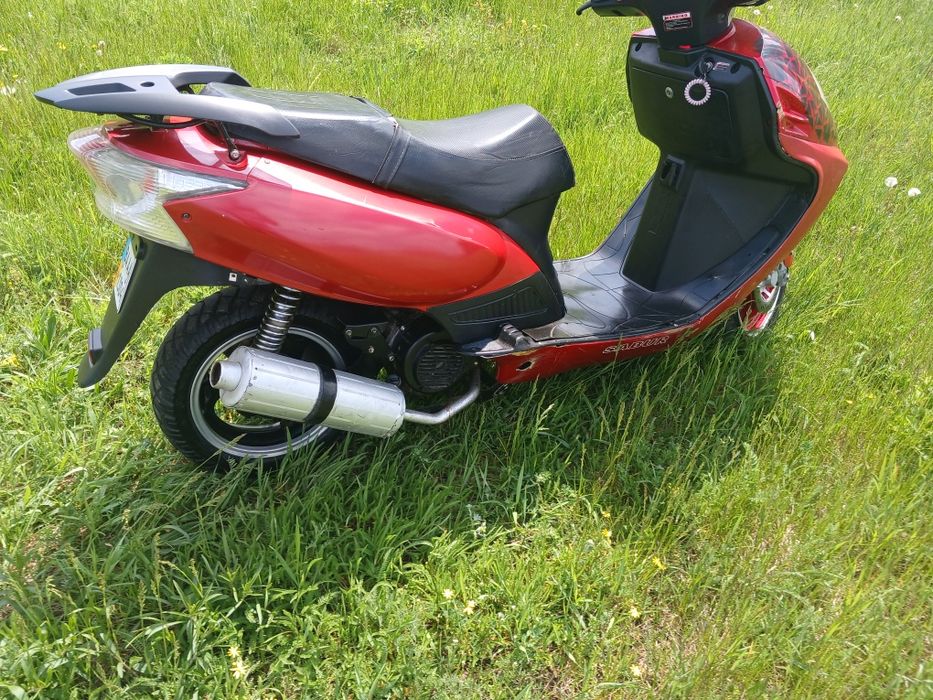 Скутер сабур  150