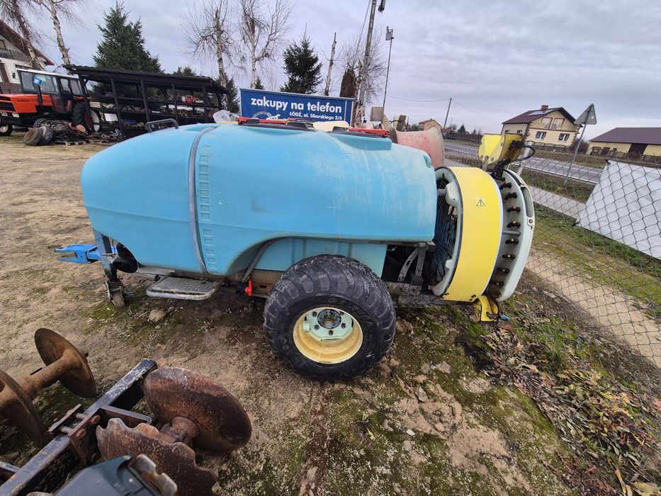 Opryskiwacz sadowniczy 1600l