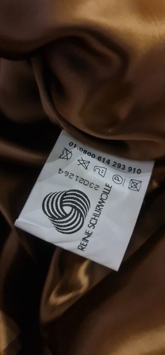 Płaszcz z wełny wielbłądziej