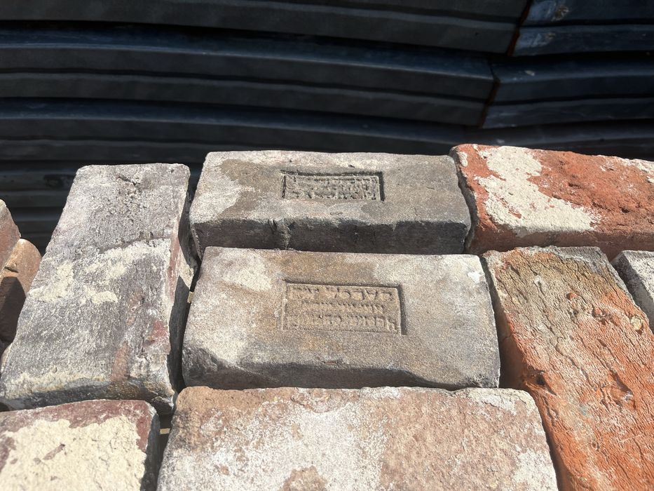 Цегла червона  старовинна кирпич красный вогнетривка цегла