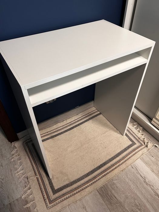 Biurko/toaletka Ikea