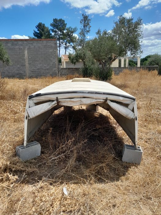 Capota de fibra para relote de cavalos