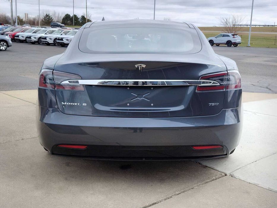 Tesla Model S 100D      2017