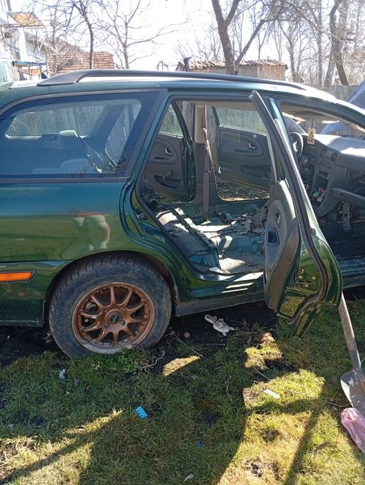 Вольво v40 продам на запцасті