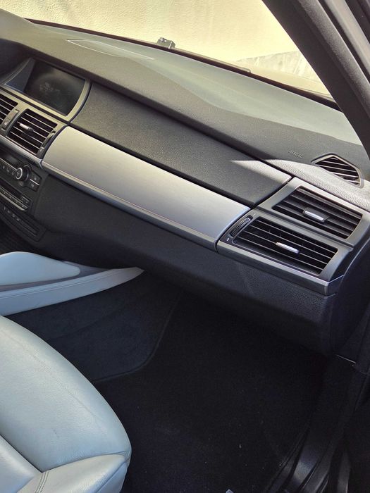 X5 M   V8   4.4 Bi-Turbo 555CV  Nacional