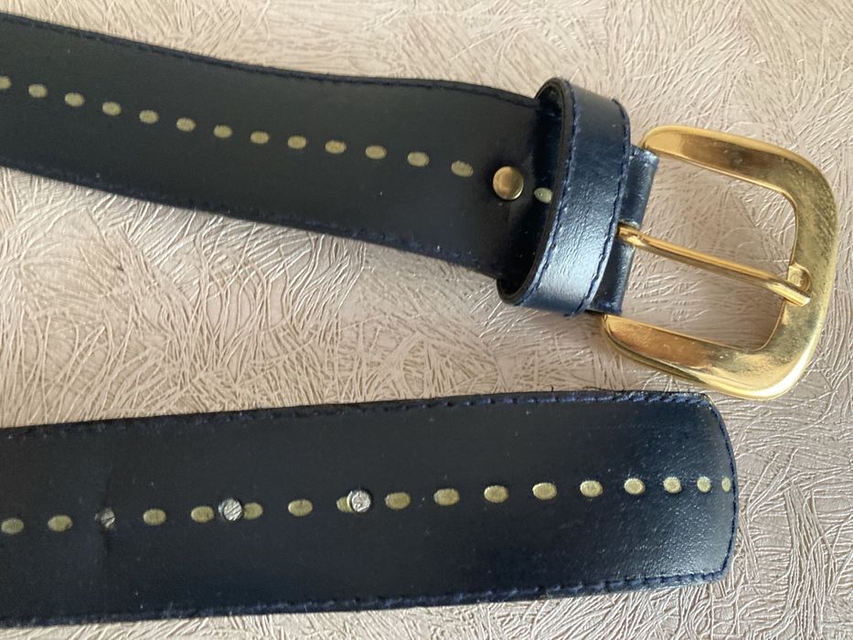 Pasek czarny ze złotą sprzączką, nowy