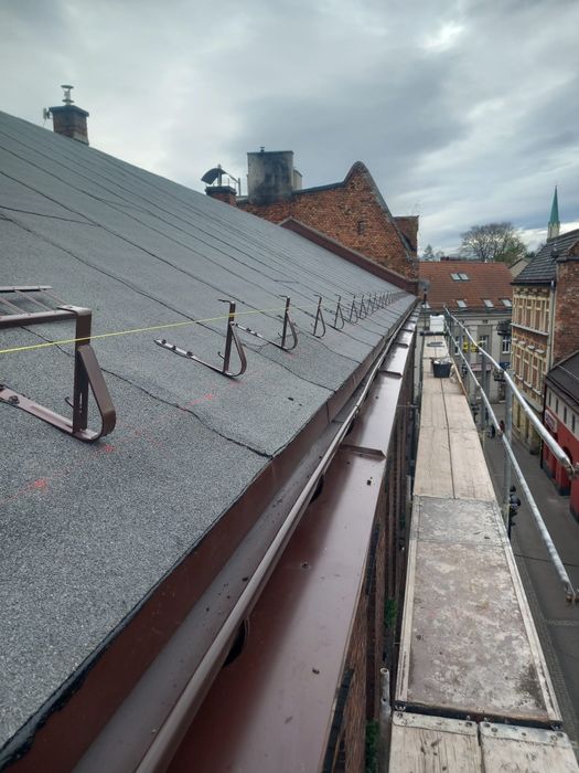 Dachy, remonty dachów, zgrzewanie papy,dekarstwo