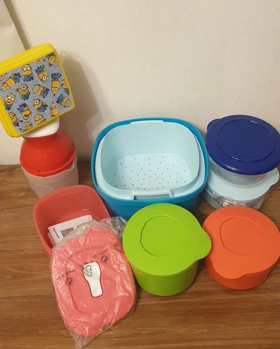 Ємності Tupperware