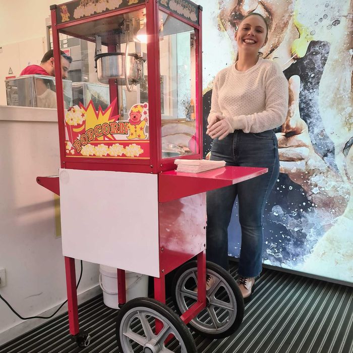 Carrinho de pipocas, algodão  gelados | EVENTOS