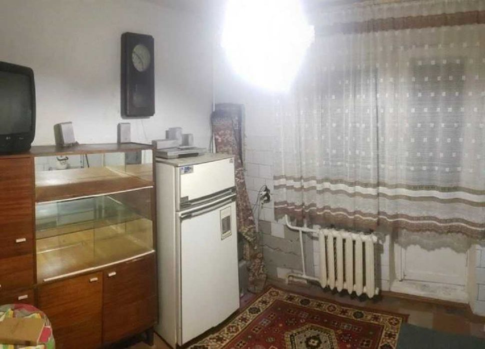 Продаж 1к велика площа