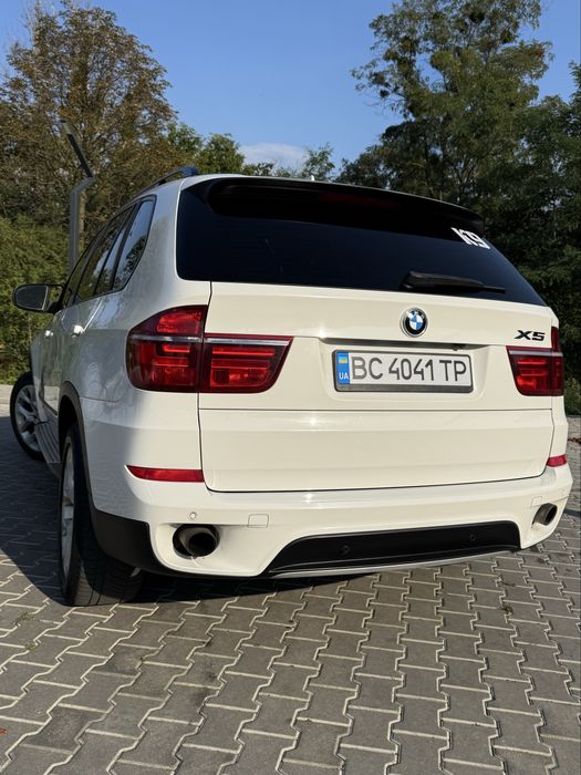 BMW X5 2012 року